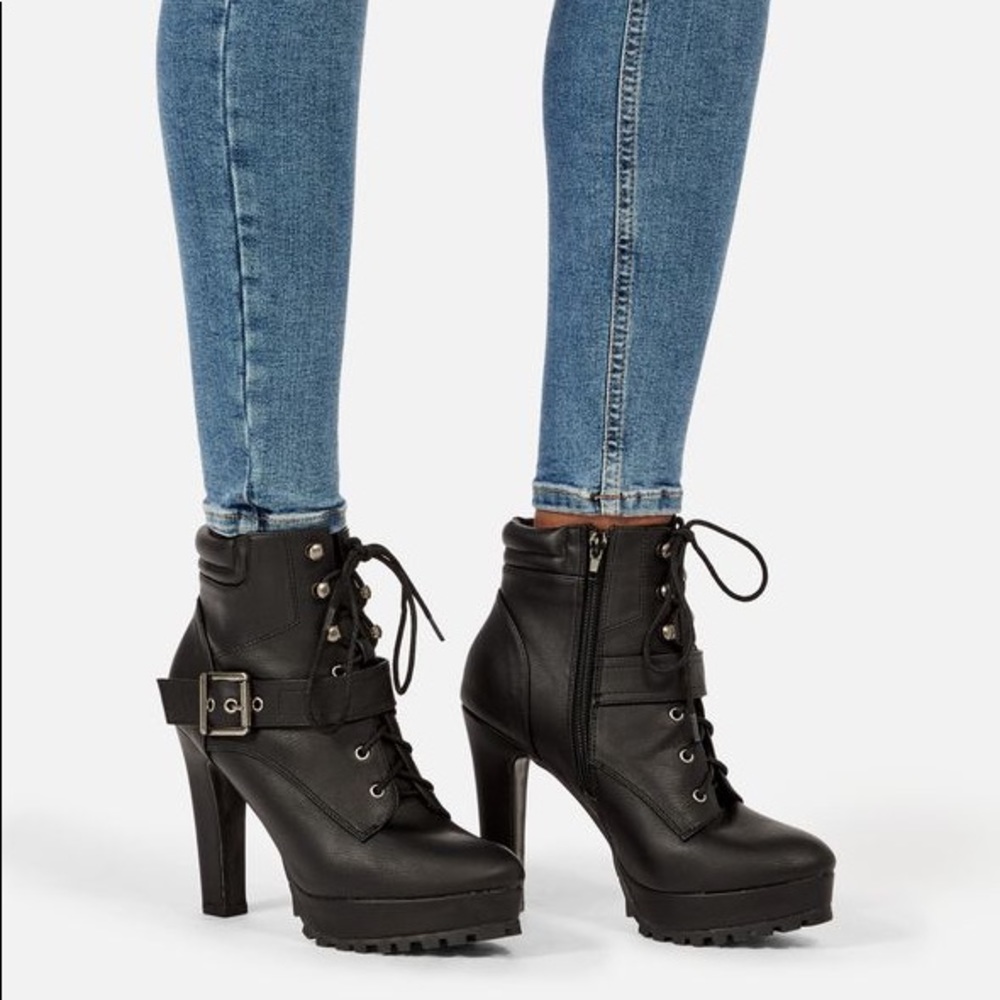 size 9.5 heels with a 4 1/2 inch heel